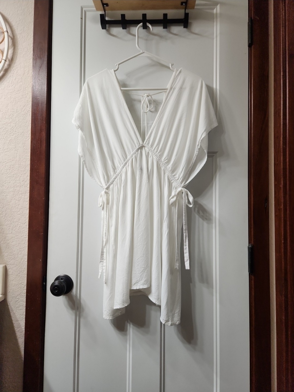 NWOT ASOS White Mini - 10